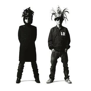 Νέο βιβλίο καταγράφει 40 χρόνια εικόνας και στιλ των Pet Shop Boys