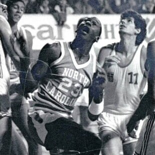 Ο Μάικλ Τζόρνταν κάποτε έπαιξε μπάσκετ στα Πατήσια 