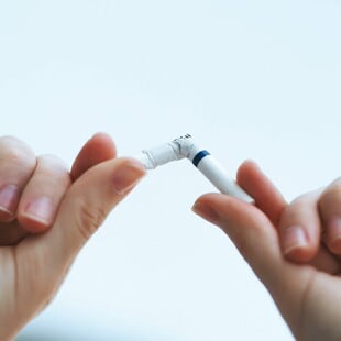 Μείωση της βλάβης από το κάπνισμα: Τι λειτουργεί τελικά στην πράξη;