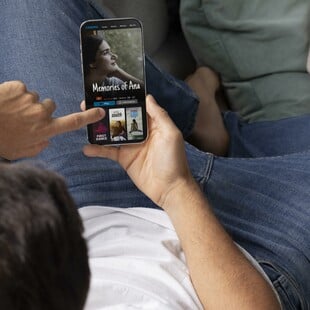 Όταν η βία γίνεται reels: Η ψυχική οικονομία του πολέμου στα social media