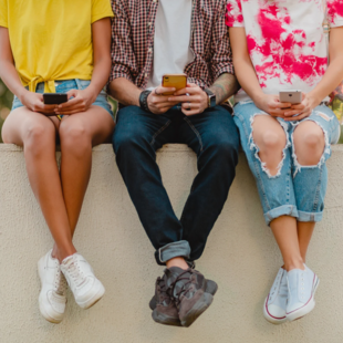 SOCIAL MEDIA ΑΥΣΤΡΑΛΙΑ ΑΝΗΛΙΚΟΙ 