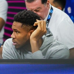 ΓΙΑΝΝΗΣ ΑΝΤΕΤΟΚΟΥΝΜΠΟ ΜΙΛΓΟΥΟΚΙ ΜΠΑΚΣ