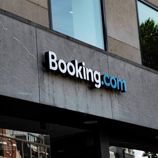 BOOKING.COM ΚΥΒΕΡΝΟΕΠΙΘΕΣΗ