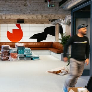 Mπήκαμε πρώτοι στο ολοκαίνουργιο Κλακάζ