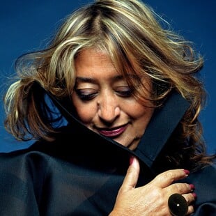 Η Ζάχα Χαντίντ και το τίμημα του να μη μικραίνεις