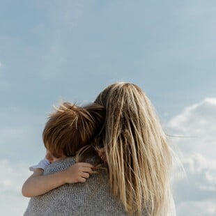 ΓΙΟΡΤΗ ΜΗΤΕΡΑΣ 2026 ΠΟΤΕ ΕΙΝΑΙ