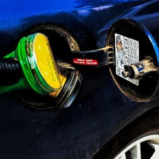 ΚΑΥΣΙΜΑ ΤΙΜΕΣ ΣΤΕΝΑ ΤΟΥ ΟΡΜΟΥΖ