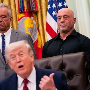 ΝΤΟΝΑΛΝΤ ΤΡΑΜΠ ΤΖΟ ΡΟΓΚΑΝ ΙΡΑΝ 