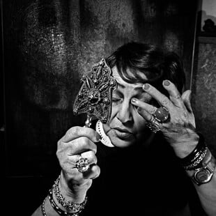 Η Φαχρελνισά Ζεΐντ επιστρέφει στο Λονδίνο και μαζί της επιστρέφει ένας ολόκληρος κόσμος