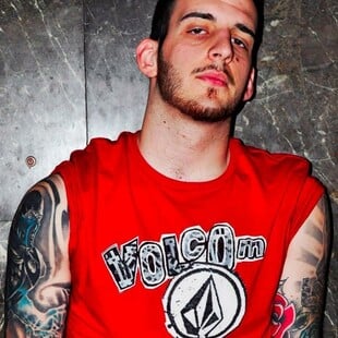 Η σχέση των Ελλήνων με το τατουάζ 