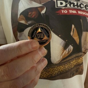 Ο Eminem γιορτάζει 18 χρόνια νηφαλιότητας με νέα φωτογραφία