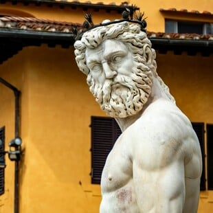 ΑΓΑΛΜΑ ΦΛΩΡΕΝΤΙΑ ΤΟΥΡΙΣΤΡΙΑ