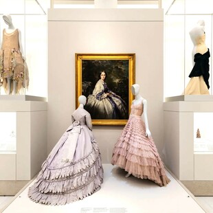 Το Met Gala θέλει να αποδείξει ότι η μόδα είναι τέχνη αλλά όλοι μιλούν για τον Τζεφ Μπέζος