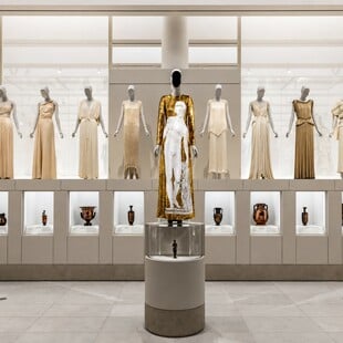 Μόδα, Τέχνη και Σάρκα: Η μεγάλη έκθεση «Costume Art» του Met μας θυμίζει τι σημαίνει να κατοικείς ένα σώμα