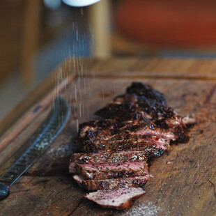 Burnt Bone: Ένα steakhouse με fusion επιρροές