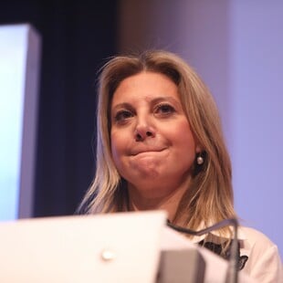 ΜΑΡΙΑ ΚΑΡΥΣΤΙΑΝΟΥ ΝΕΟ ΚΟΜΜΑ