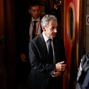 ΝΙΚΟΛΑ ΣΑΡΚΟΖΙ ΔΙΚΗ ΛΙΒΥΗ