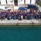 Μια απόΔραση βιωσιμότητας: Πώς δύο ΜΚΟ, 111 εθελοντές και 280 μαθητές καθάρισαν το λιμάνι του Πόρου σε δύο μέρες