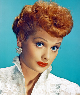 «I love Lucy»: Οργή, αλκοόλ, χρήμα, ξύλο και απιστίες πίσω από το πιο διάσημο οικογενειακό σόου του κόσμου