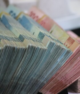 Η θεία του τού έδωσε 220.000 ευρώ γιατί δεν εμπιστευόταν τις τράπεζες και εκείνος την έκλεψε