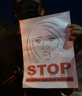 Ινδία: 15χρονη ζητούσε βοήθεια μετά τον βιασμό της επί 2 ώρες και την αγνοούσαν