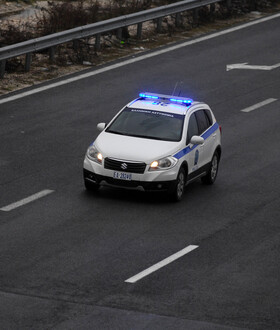 Θεσσαλονίκη: Μαχαίρωσε 19χρονη στη μέση του δρόμου – Αναζητείται ο δράστης