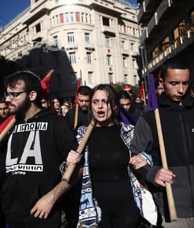 Επέτειος δολοφονίας Γρηγορόπουλου: Πορεία μαθητών και φοιτητών στο κέντρο της Αθήνας