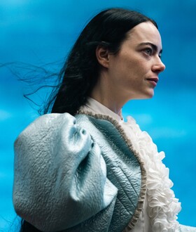 Poor Things: Η μεγάλη υπόθεση τού να είσαι γυναίκα