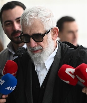 Δίκη Φιλιππίδη: Όταν η έδρα δικάζει τα θύματα αντί για τους θύτες
