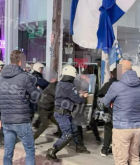 Λάρισα: Ρασοφόροι και ακραίοι διαδηλωτές ζητούσαν ακύρωση παράστασης