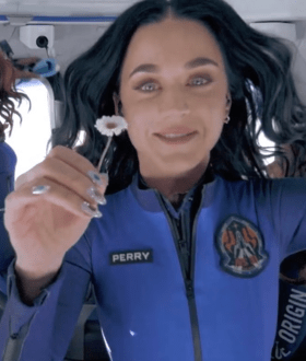 Katy Perry: «Μετανιώνω για το δημόσιο θέαμα» της διαστημικής αποστολής Blue Origin