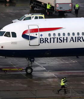 Αεροσκάφος της British Airways έπιασε φωτιά αφού ο πιλότος μπέρδεψε το αριστερό με το δεξί