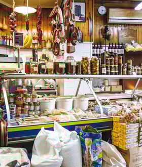 ΠΑΡΑΔΟΣΙΑΚΑ ΜΠΑΚΑΛΙΚΑ, DELI
