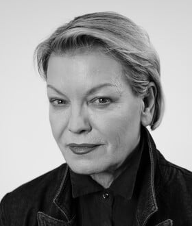 «Μικρή μου, ας τους αφήσουμε αυτούς τους κερατάδες τους καλόγερους»
