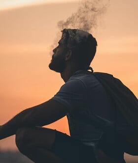 Γαλλία: Απαγορεύεται το κάπνισμα σε εξωτερικούς χώρους από την 1η Ιουλίου - Το πρόστιμο