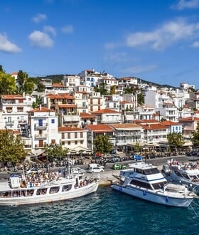 Σκιάθος: Γυναίκα παρασύρθηκε από τον αέρα τουρμπίνας αεροπλάνου