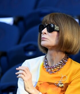 Η Anna Wintour αποχωρεί από τη θέση της διευθύντριας της αμερικανικής Vogue μετά από 37 χρόνια
