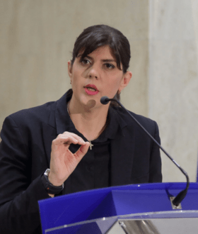 Λάουρα Κοβέσι: Ποια είναι η εισαγγελέας που ξεσκέπασε το σκάνδαλο του ΟΠΕΚΕΠΕ 