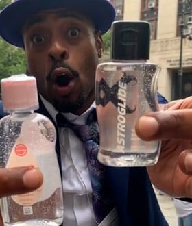 Υποστηρικτές του Diddy πανηγυρίζουν με baby oil έξω από το δικαστήριο