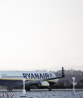 Η Ryanair ακυρώνει πτήσεις για 30.000 επιβάτες παγκοσμίως λόγω απεργίας στη Γαλλία
