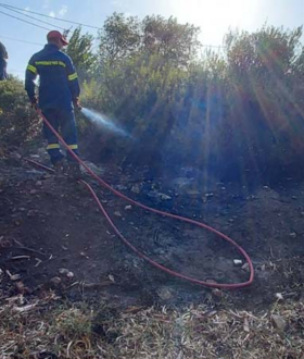 Φωτιά στη Ραφήνα: Εστάλη μήνυμα 112 για εκκένωση – Κλειστή η Μαραθώνος στο Πικέρμι προς Αθήνα