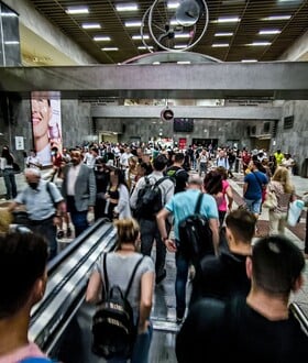 Μετρό-φούρνος: Ως πότε θα λιώνουμε και υπογείως;