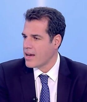 Ακροδεξιό παραλήρημα Πλεύρη: Αντικίνητρα για «λαθρομετανάστες, που έρχονται και τρώνε-πίνουν με τα χρήματα των φορολογούμενων»
