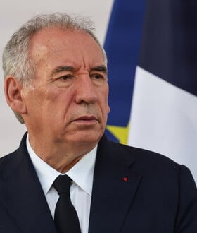 Γαλλία: Κατάργηση αργιών και «πάγωμα» δημοσίων δαπανών - Οι προτάσεις Μπαϊρού για να μειωθεί το έλλειμμα
