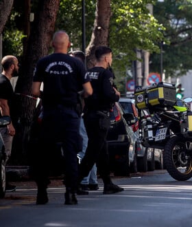 Δολοφονία στην Αγία Παρασκευή: «Ο δράστης προσέγγισε το θύμα και τον πυροβόλησε στο στήθος και στην πλάτη»