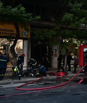 Πέτρος Φιλιππίδης: «Ξαφνικά από το πίσω μέρος του σπιτιού έπιασε φωτιά» περιγράφει ο δικηγόρος του