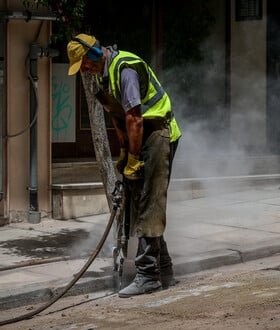 Καύσωνας: Απαγόρευση delivery και εξωτερικών εργασιών το Σάββατο από 12:00 έως 16:00 στην Αττική