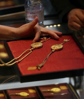Ποιος Cartier και ποιος Louis Vuitton: Οι Κινέζοι αντικαθιστούν παγκόσμιους κολοσσού με τοπικά brand