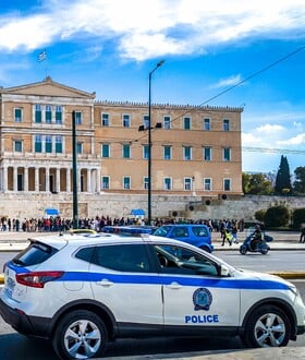 Γυναίκα αυτοπυρπολήθηκε έξω από την Αίγλη Ζαππείου