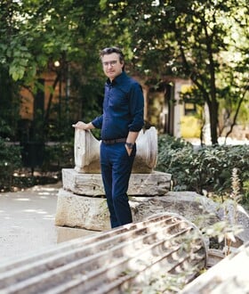 Γιώργος Τσολάκης: «Ο χώρος-κλειδί μιας πόλης είναι τα πεζοδρόμιά της»